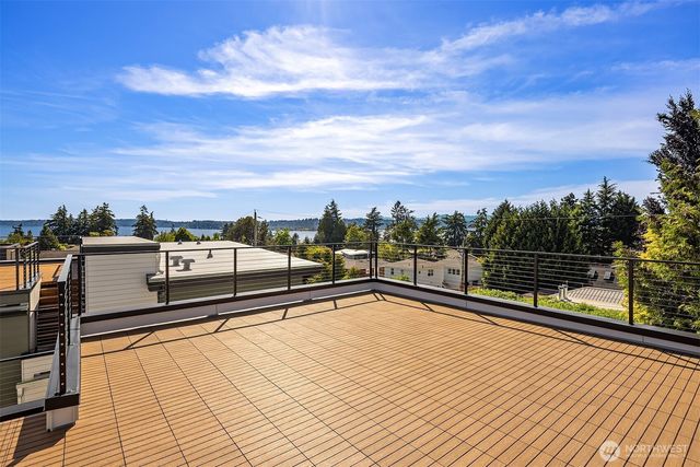 547 16th Avenue W, Kirkland, WA 98033