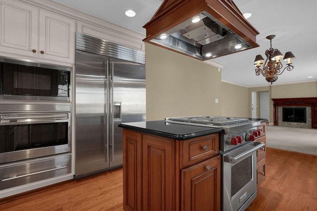 2626 Chartwell Road, Columbus, OH 43220