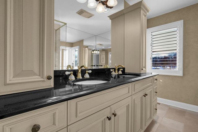 2626 Chartwell Road, Columbus, OH 43220