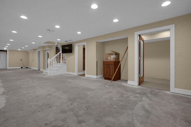 2626 Chartwell Road, Columbus, OH 43220