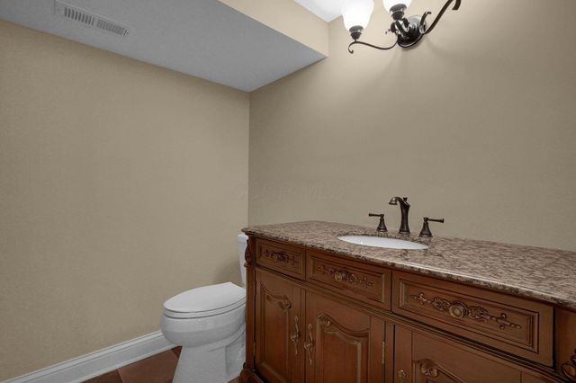 2626 Chartwell Road, Columbus, OH 43220