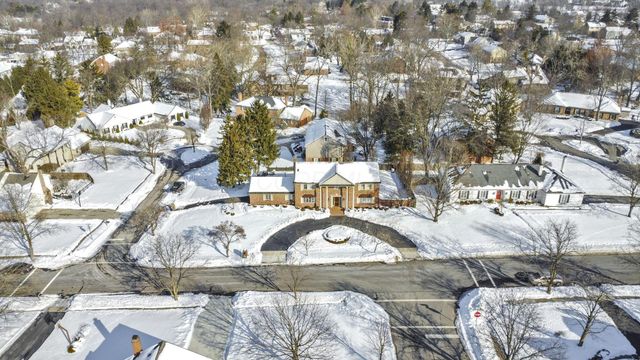 2626 Chartwell Road, Columbus, OH 43220