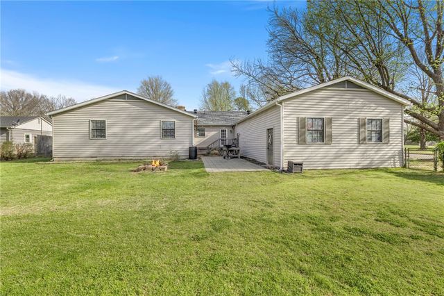 1311 Rogers Avenue, Springdale, AR 72764