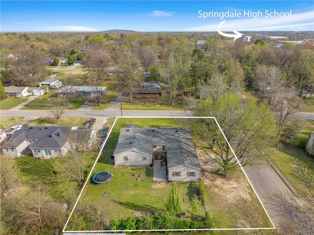 1311 Rogers Avenue, Springdale, AR 72764