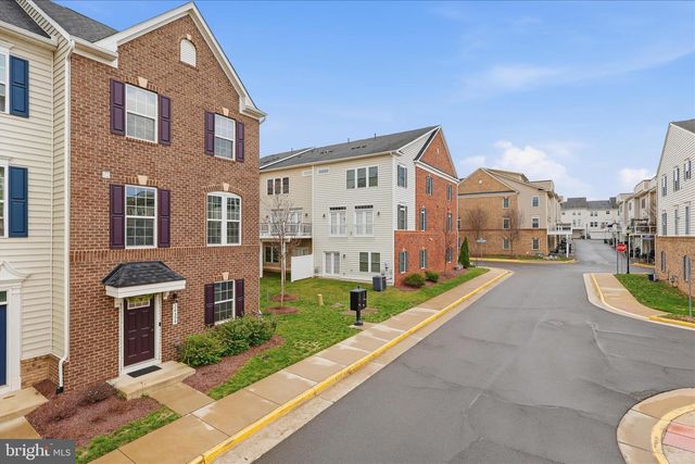 24594 LAUREL LAKE TER, Sterling, VA 20166