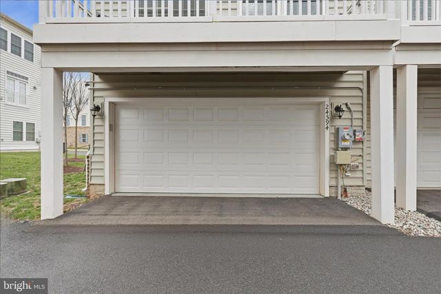 24594 LAUREL LAKE TER, Sterling, VA 20166