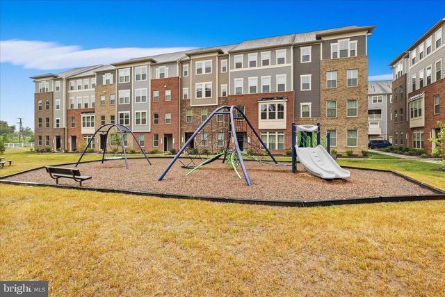 24594 LAUREL LAKE TER, Sterling, VA 20166