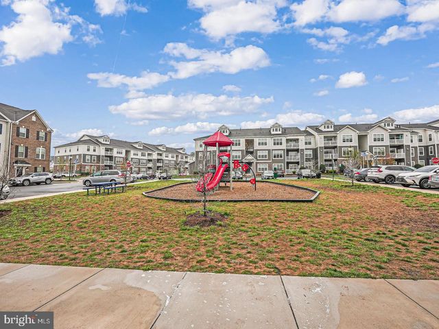 24594 LAUREL LAKE TER, Sterling, VA 20166