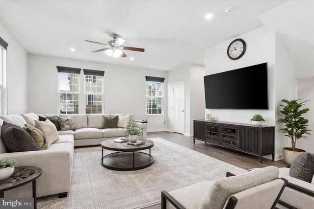 24594 LAUREL LAKE TER, Sterling, VA 20166