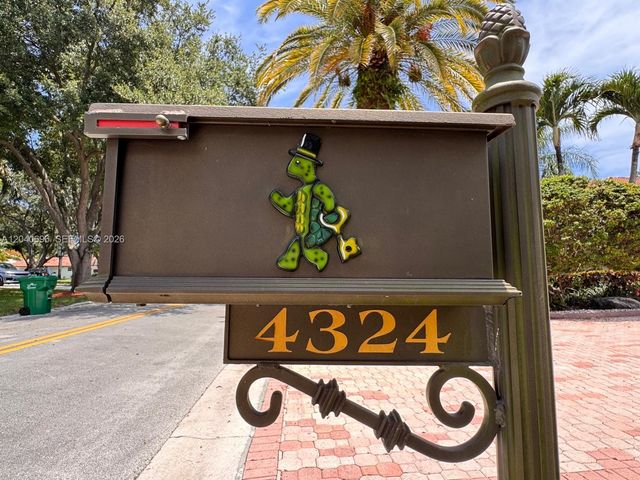 4324 NW 65th Terrace, Coral Springs, FL 33067
