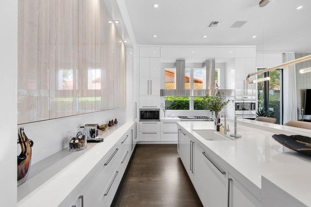 701 SANCTUARY Drive, Boca Raton, FL 33431