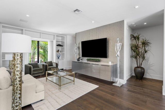 701 SANCTUARY Drive, Boca Raton, FL 33431