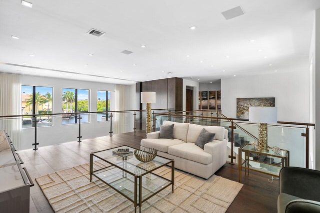 701 SANCTUARY Drive, Boca Raton, FL 33431