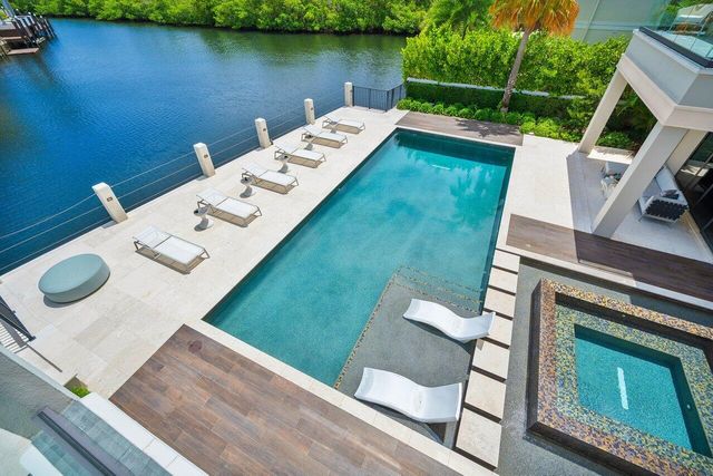 701 SANCTUARY Drive, Boca Raton, FL 33431