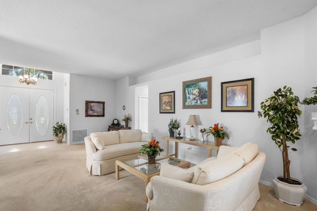 504 NW Lambrusco Drive, Port St Lucie, FL 34986