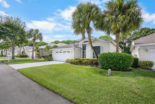 504 NW Lambrusco Drive, Port St Lucie, FL 34986