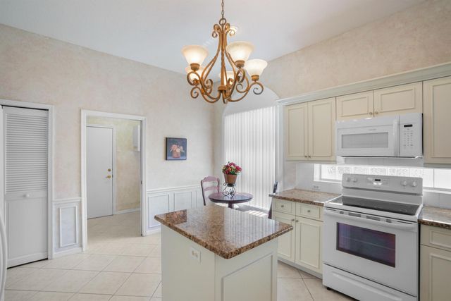 504 NW Lambrusco Drive, Port St Lucie, FL 34986