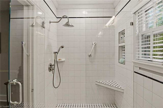 1943 Robinhood Road, Winston-salem, NC 27104