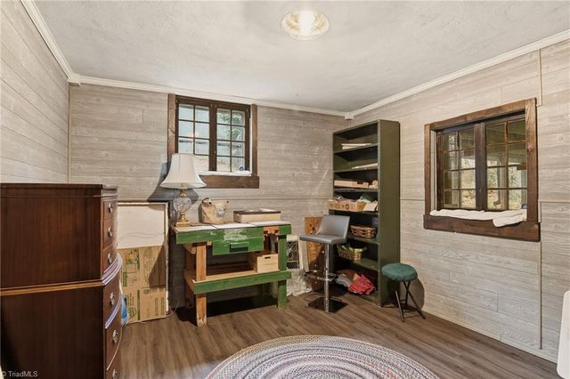 1943 Robinhood Road, Winston-salem, NC 27104