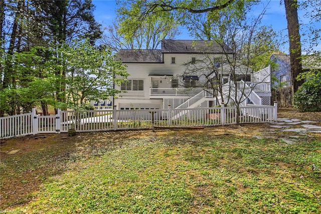 1943 Robinhood Road, Winston-salem, NC 27104