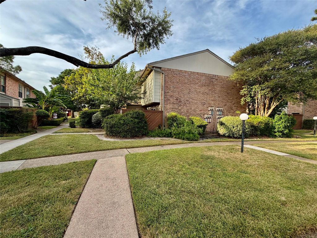 8801 Hammerly Boulevard 1505, Houston, TX 77080