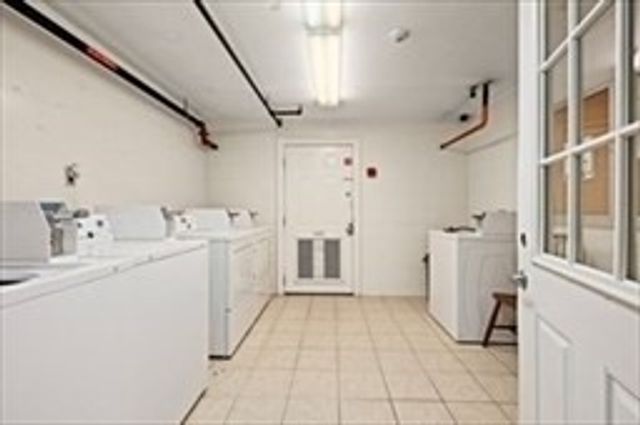 222 Stackpole St 4, Lowell, MA 01852