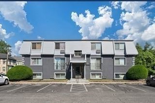 222 Stackpole St 4, Lowell, MA 01852
