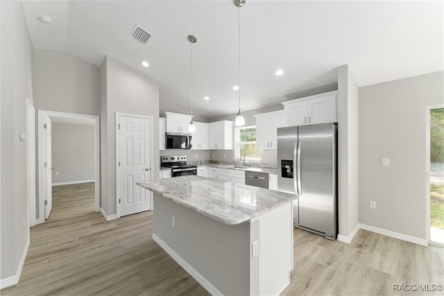 8458 N Tempest Drive, Citrus Springs, FL 34434