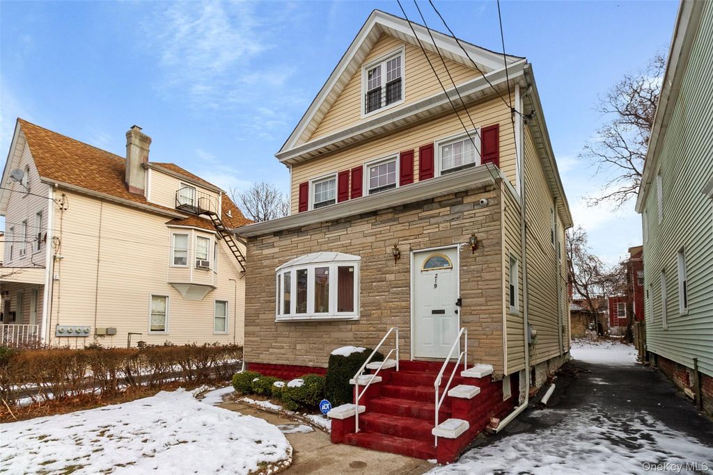 219 S Sixth Avenue, Mount Vernon, NY 10550