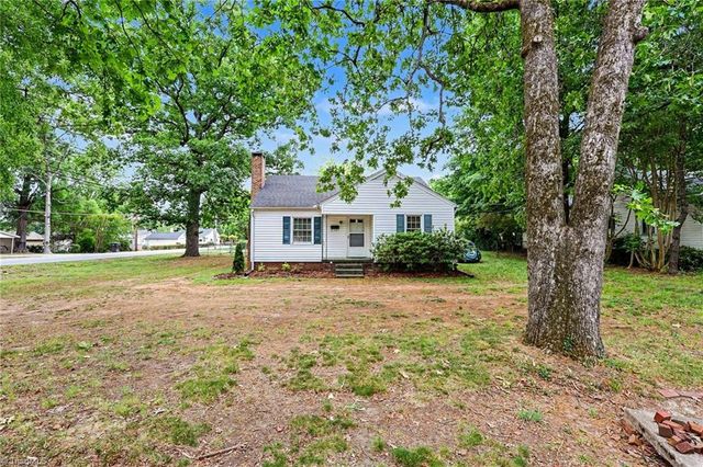 2201 Edgewood Drive, High Point, NC 27262