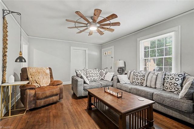2201 Edgewood Drive, High Point, NC 27262