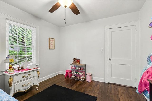2201 Edgewood Drive, High Point, NC 27262