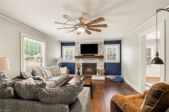 2201 Edgewood Drive, High Point, NC 27262