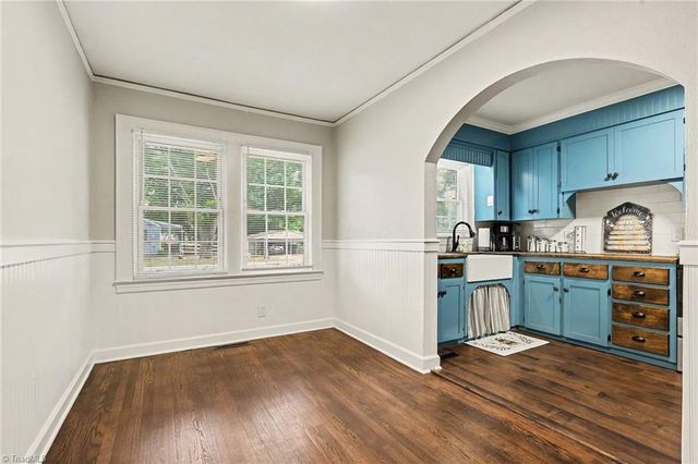 2201 Edgewood Drive, High Point, NC 27262