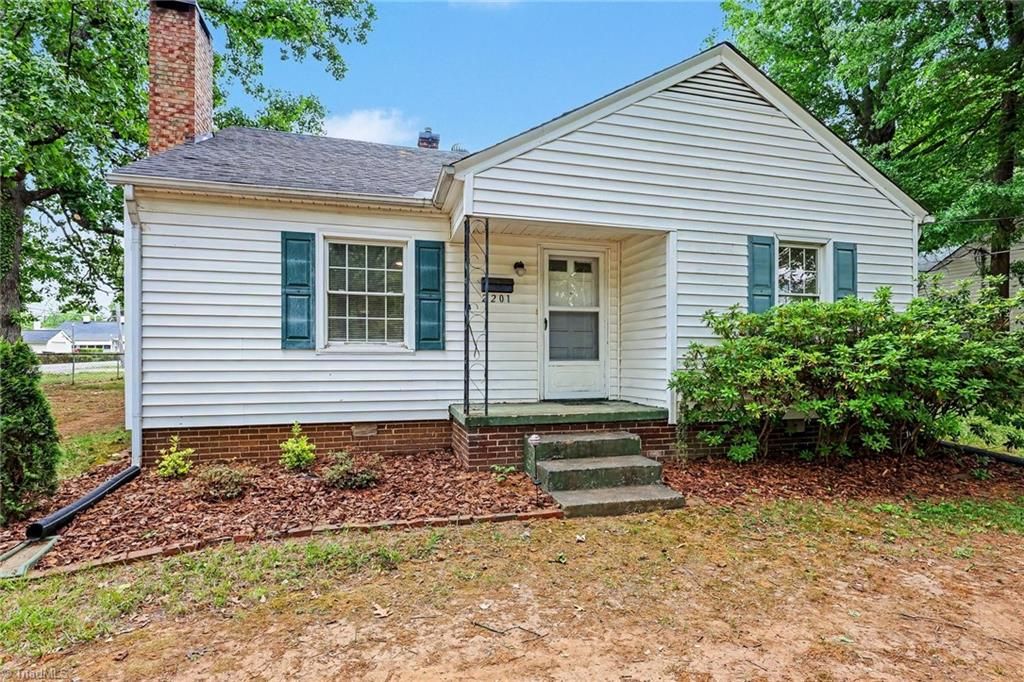 2201 Edgewood Drive, High Point, NC 27262