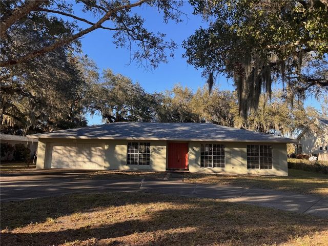 544 Royal Palm Place, Vero Beach, FL 32960