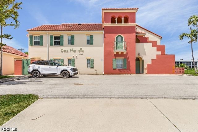 4546 SE 6th PL D, Cape Coral, FL 33904