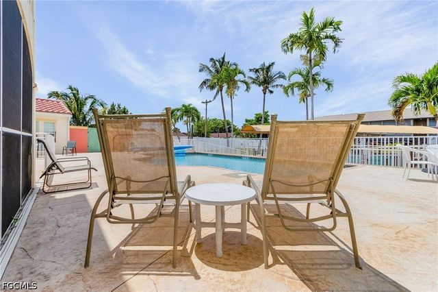 4546 SE 6th PL D, Cape Coral, FL 33904