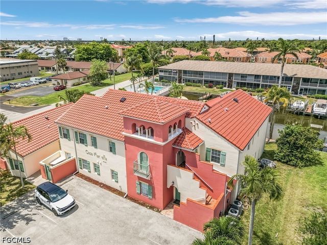 4546 SE 6th PL D, Cape Coral, FL 33904