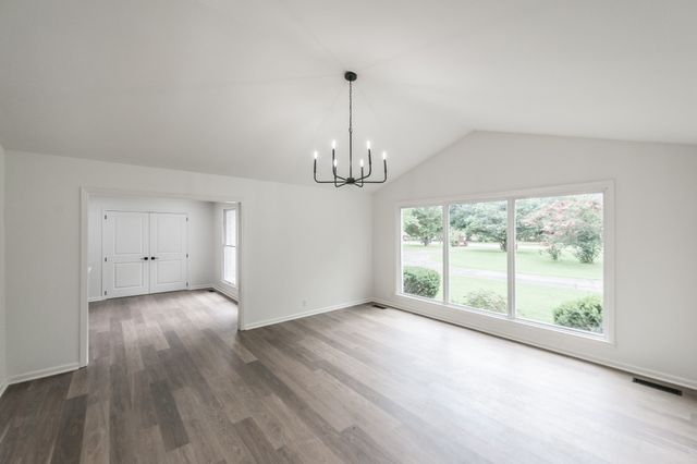 205 Bluegrass Dr, Hendersonville, TN 37075