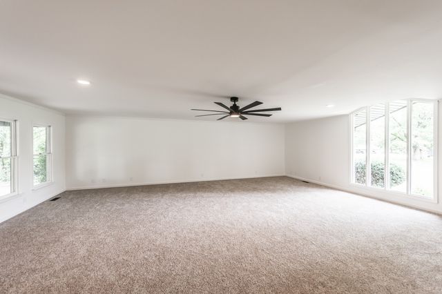 205 Bluegrass Dr, Hendersonville, TN 37075
