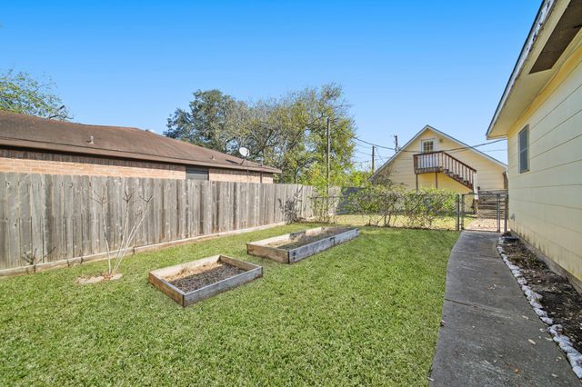 1811 Mulcahy Street, Rosenberg, TX 77471