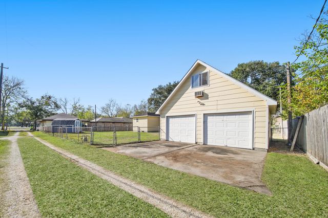 1811 Mulcahy Street, Rosenberg, TX 77471