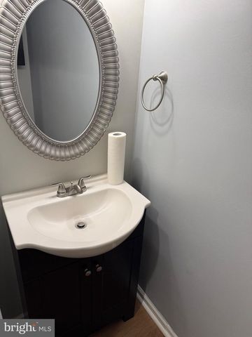 1561 WASHINGTON CT, Mays Landing, NJ 08330