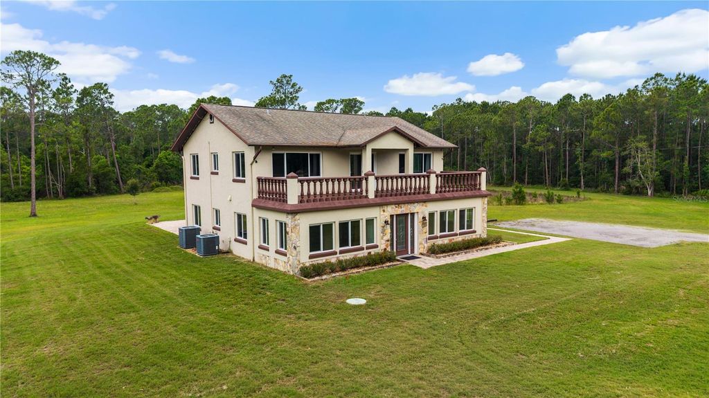 Image 2 of property listing at 204 EL PINO DRIVE, New Smyrna Beach, FL 32168