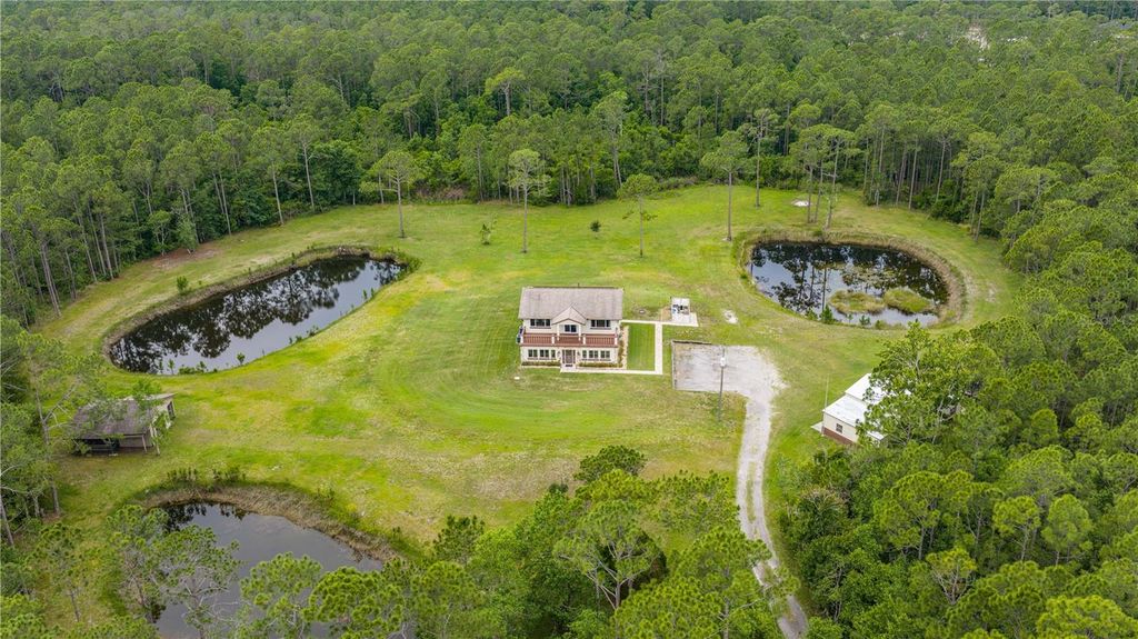 Image 4 of property listing at 204 EL PINO DRIVE, New Smyrna Beach, FL 32168