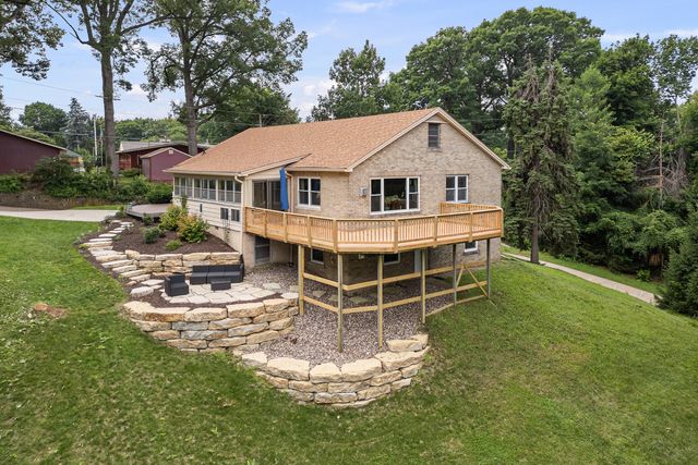 640 18TH Avenue, East Moline, IL 61244