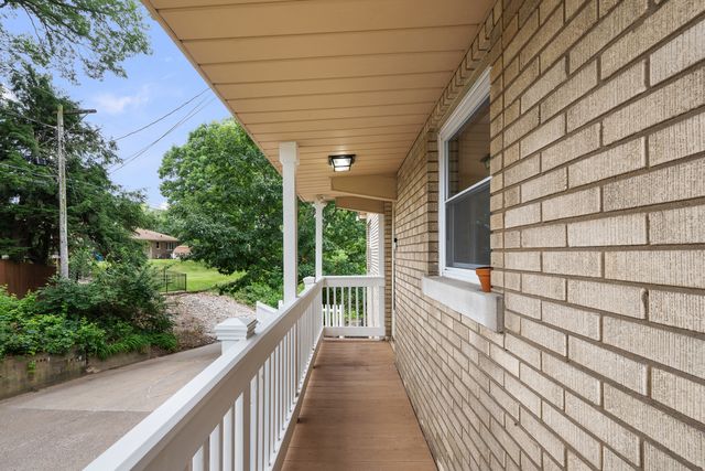 640 18TH Avenue, East Moline, IL 61244
