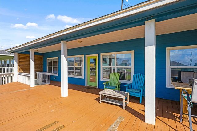 3233 Castle Drive, Crystal Beach, TX 77650