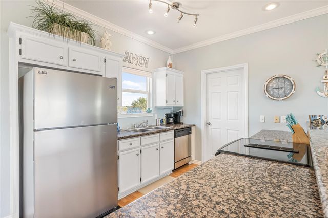 3233 Castle Drive, Crystal Beach, TX 77650